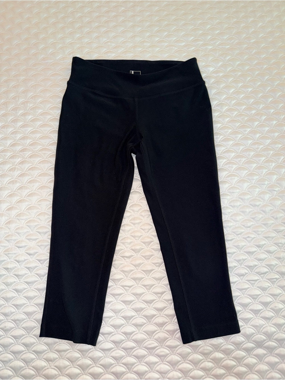 Mondetta Black Cropped Athletic Leggings